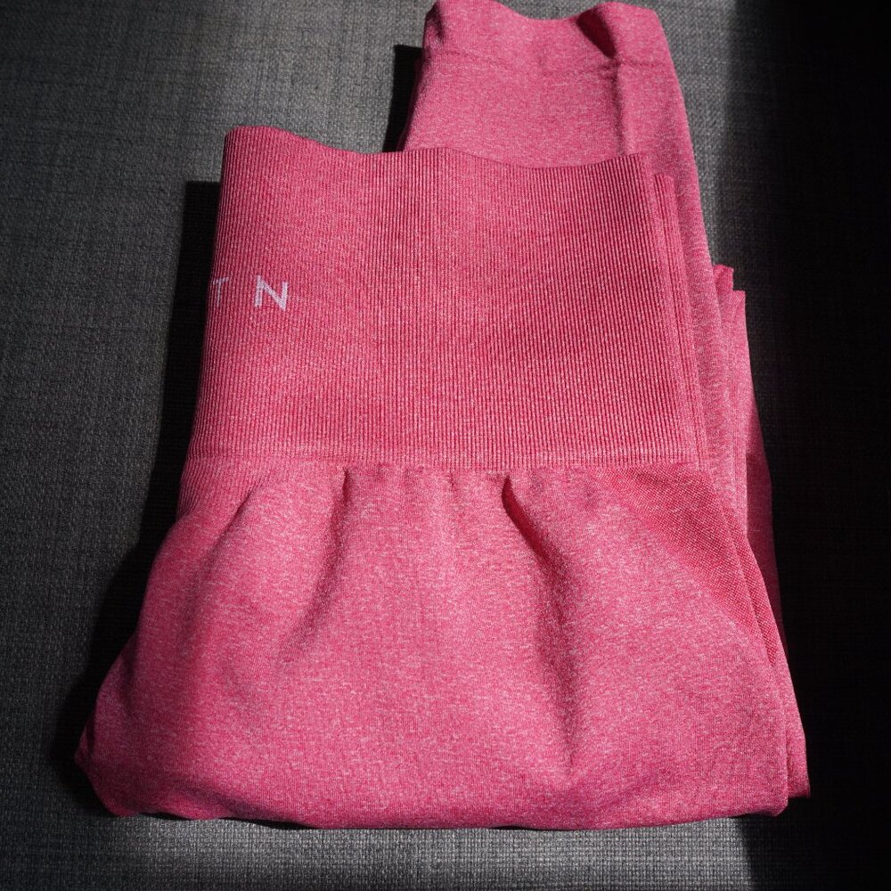 NVGTN Pink Mid Rise Seamless Contour Legging Size S